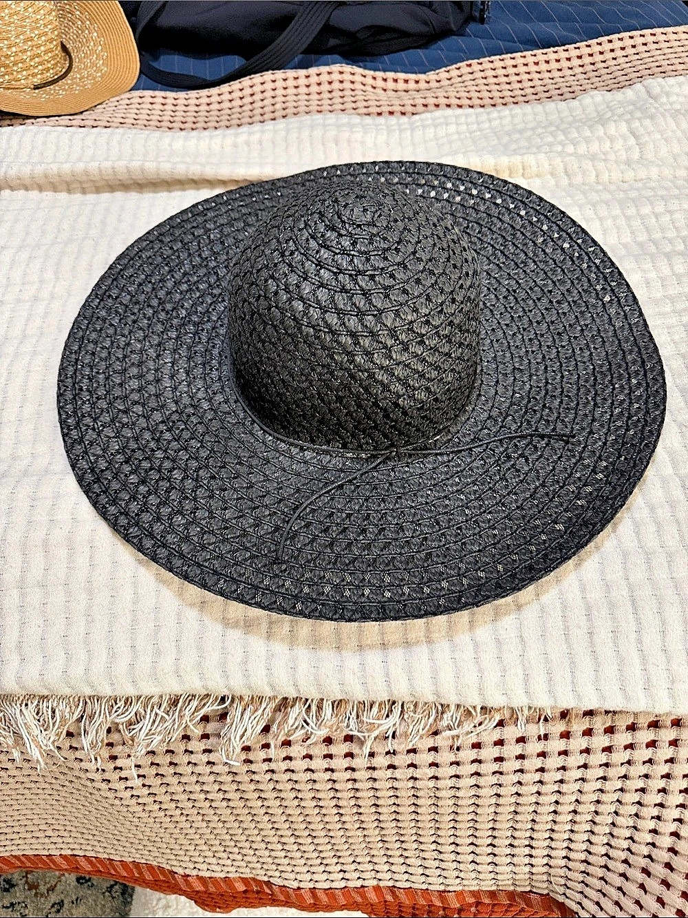 Black Sun Hat Like New